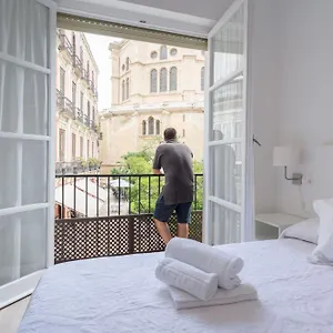 https://cathedral-suite.hotelsinnerja.org